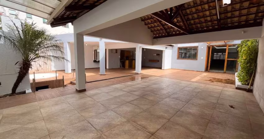 CASA MODERNA NO BAIRRO BOM PASTOR EM DIVINOPOLIS MG