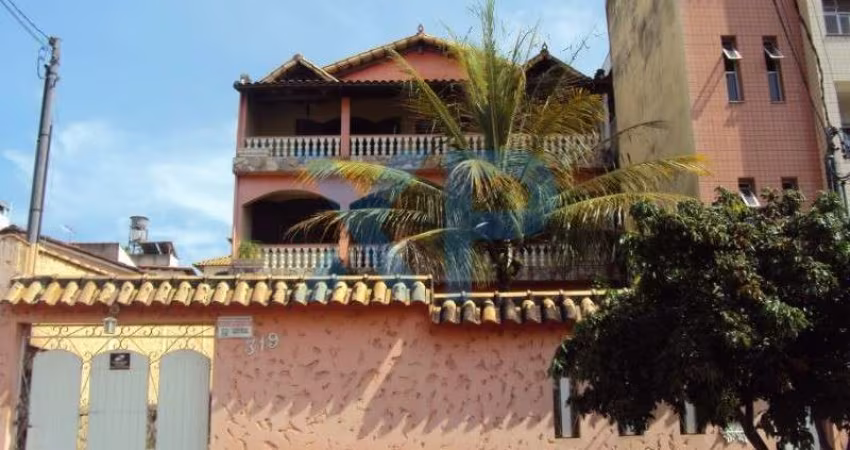 Casa à venda, 3 quartos, 1 suíte, 5 vagas, BOM PASTOR - Divinopolis/MG