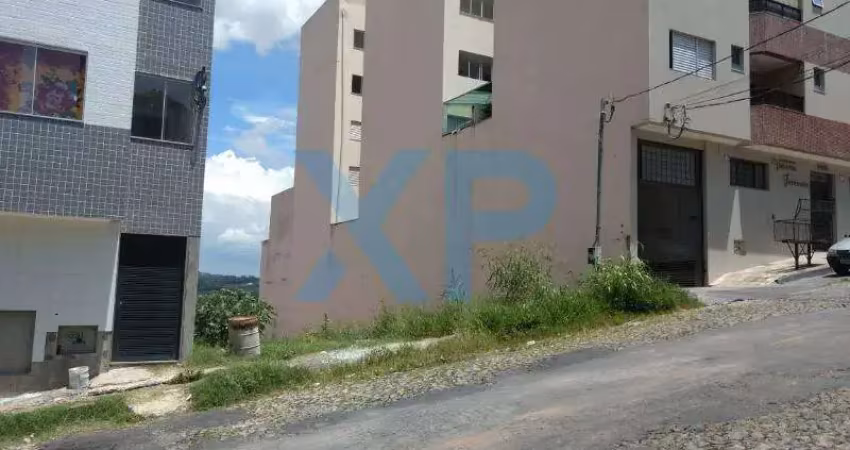 Terreno à venda na Rua Amazonas, São José, Divinópolis
