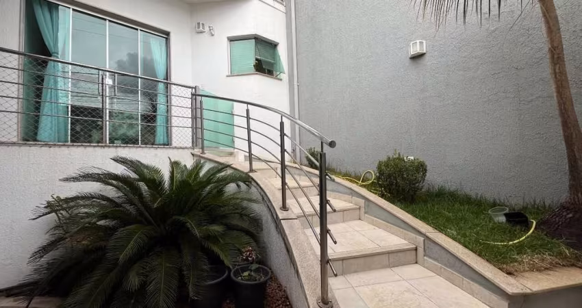 CASA ALTO PADRAO NOA BAIRRO MANOEL VALINHAS EM DIVINOPOLIS MG