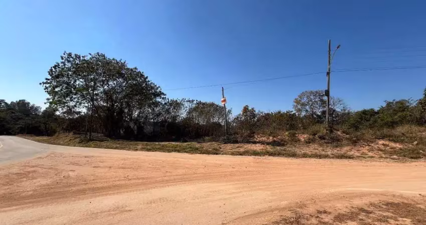 Excelente lote de esquina na mg-050 para galpões e comércio próximo a divinópolis mg