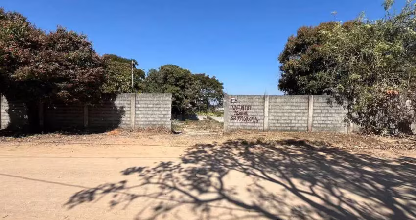 Lote espaçoso e plano no bairro são caetano, divinópolis