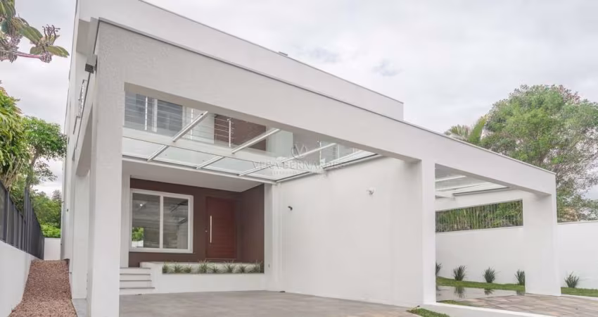 Casa com 3 quartos à venda na Rua Padre João Batista Reus, 366, Vila Conceição, Porto Alegre