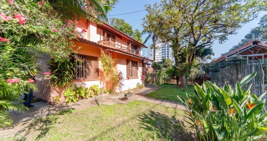 Casa com 4 quartos à venda na Rua Itapitocaí, 725, Cristal, Porto Alegre
