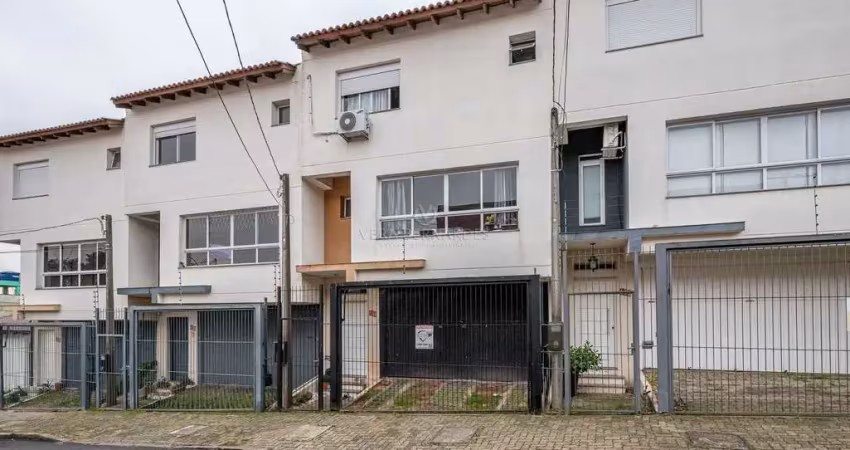 Casa com 3 quartos à venda na Rua Delfina da Cunha, --, Camaquã, Porto Alegre