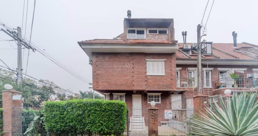 Casa com 3 quartos à venda na Rua Doutor Armando Barbedo, 1200, Tristeza, Porto Alegre