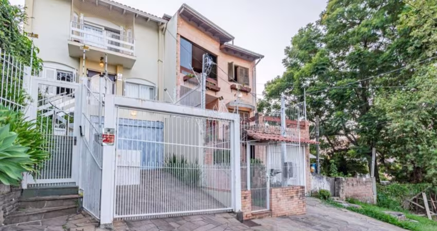 Casa com 3 quartos à venda na Rua Mariano de Matos, 215, Santa Tereza, Porto Alegre