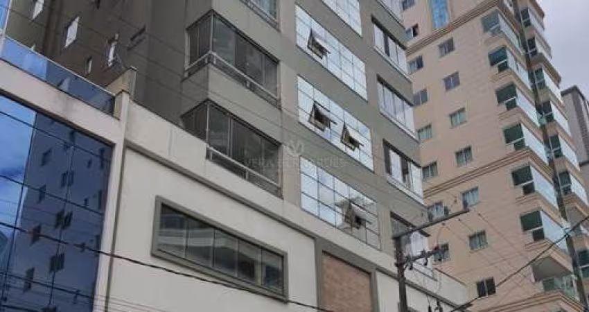 Apartamento com 3 quartos à venda na Rua Duzentos e Vinte e Seis, 360, Meia Praia, Itapema