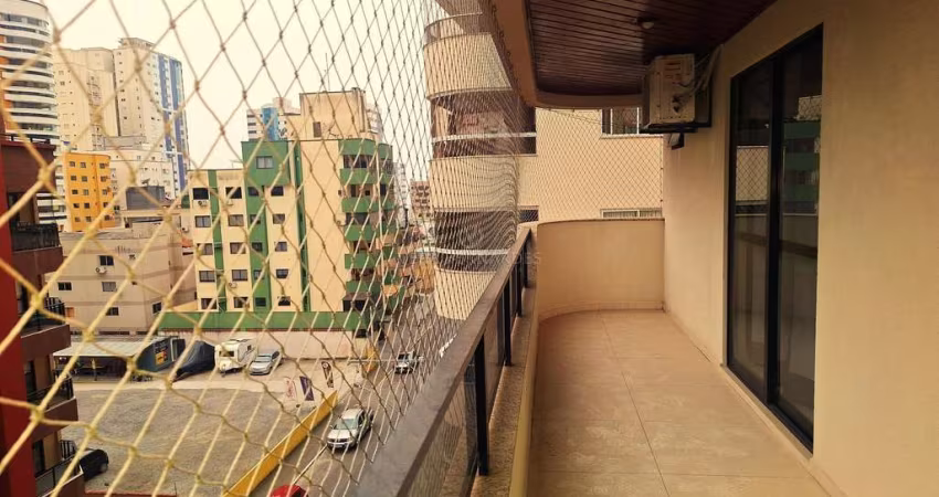 Apartamento com 3 quartos à venda na Avenida Nereu Ramos, 215, Meia Praia, Itapema