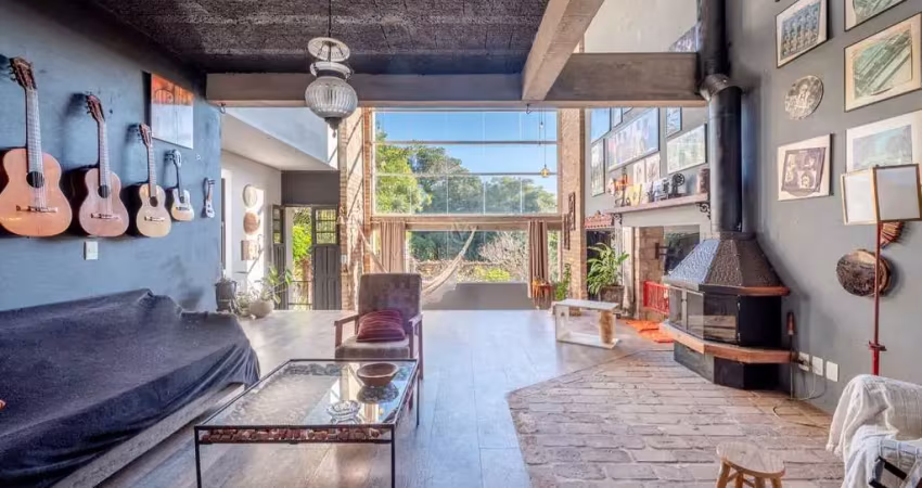 Casa com 3 quartos à venda na Rua Amapá, --, Vila Nova, Porto Alegre