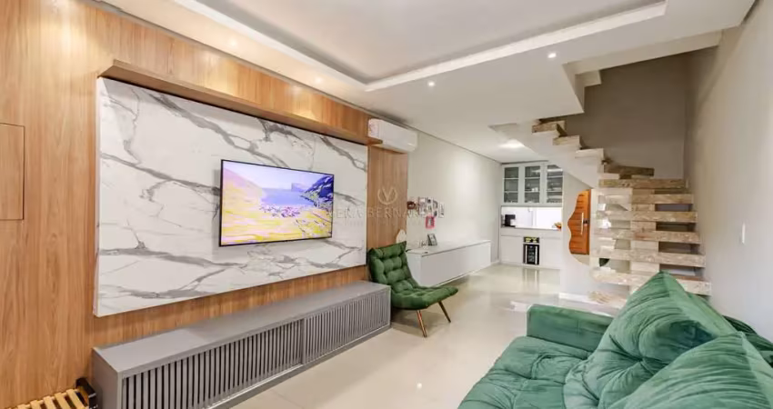 Casa com 3 quartos à venda na Rua Padre João Batista Reus, --, Camaquã, Porto Alegre