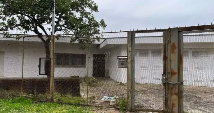 Casa com 6 quartos à venda na Rua Bororó, --, Vila Assunção, Porto Alegre