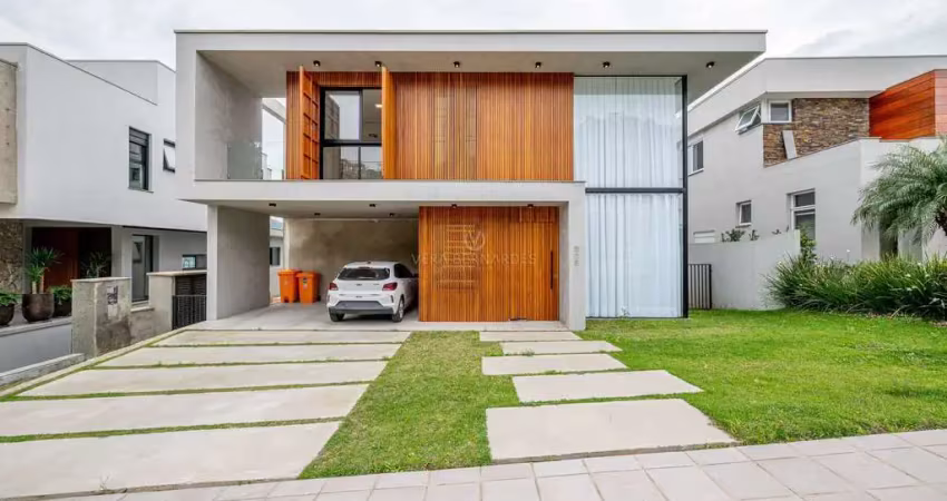 Casa em condomínio fechado com 4 quartos à venda na Estrada das Três Meninas, --, Vila Nova, Porto Alegre