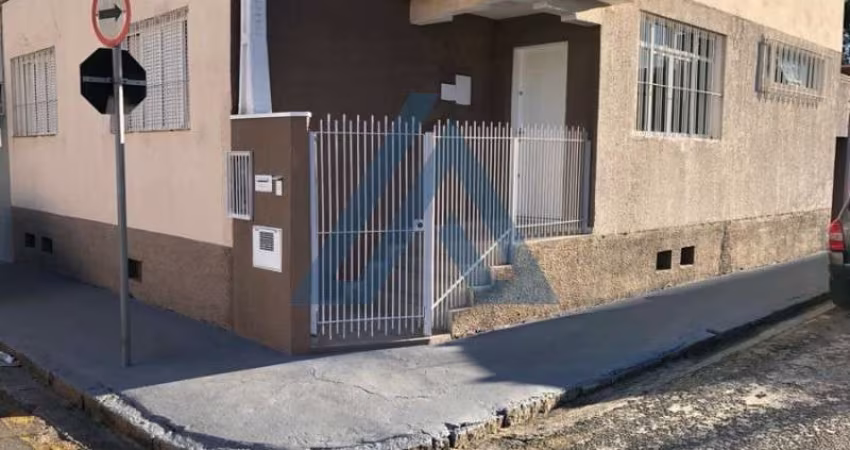 Casa comercial para locação no Centro de Jundiaí-SP: 5 salas, 2 banheiros, 90m² de área.