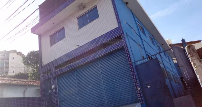Sobreloja e Terraço Comercial na Freguesia do Ó