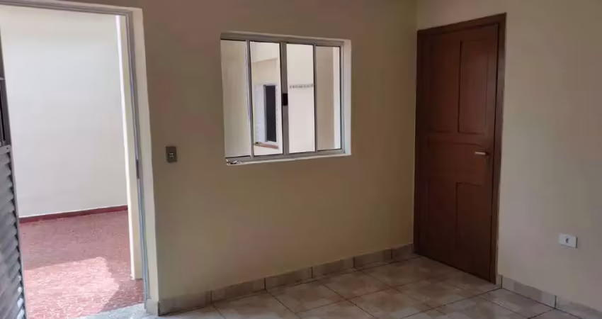 Casa com 2 quartos para alugar na Rua Pedro de Melo Sousa, Vila Arcádia, São Paulo