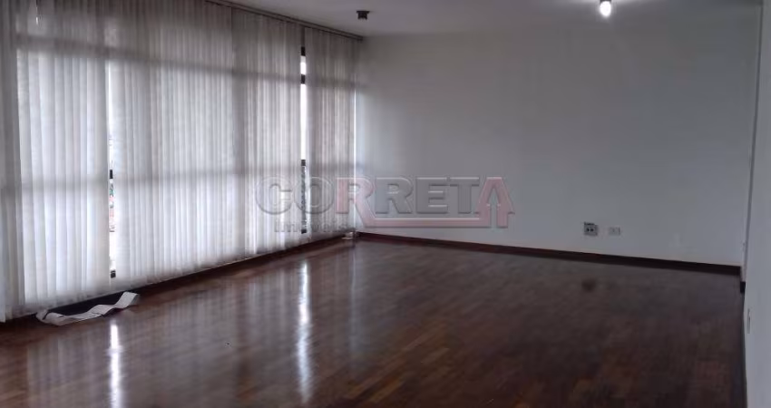 Apartamento no Condomínio Edifício Vila Rica em Araçatuba/SP