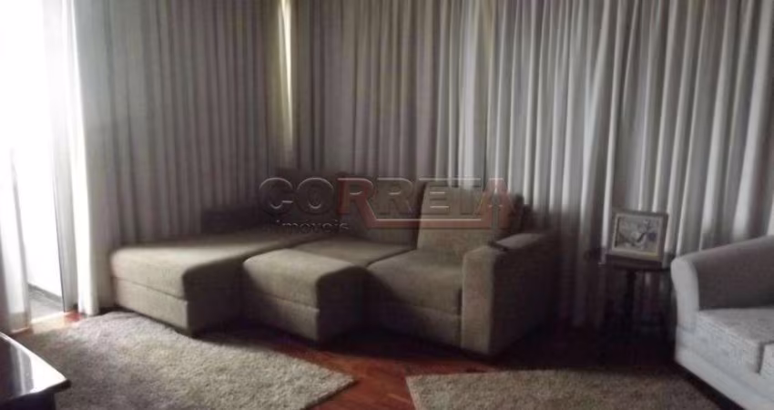 Apartamento no Condomínio Edifício São João Del Rey em Araçatuba/SP