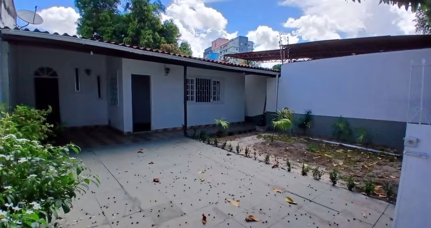 Linda casa terrea parque 10