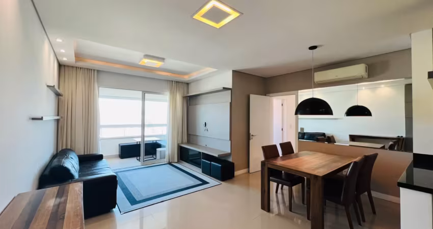 Apartamento de 3 quartos com suíte e 2 vagas, lindamente mobiliado em florianópolis