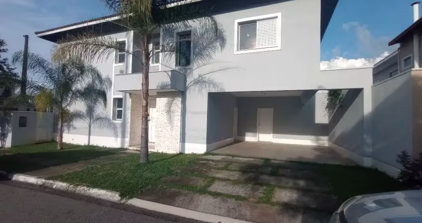 Belíssima casa a venda no condominio campos do conde  ii castelo chamord em tremembé