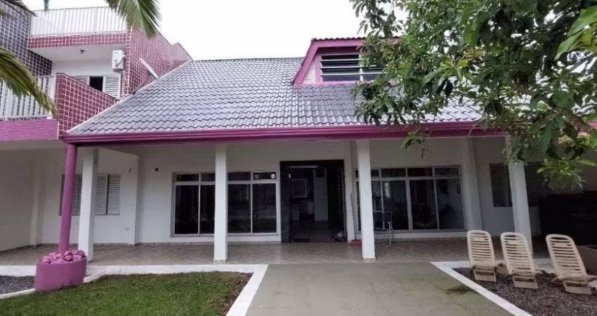 Sobrado em Itapoá/SC no Jardim Perola do Atlântico