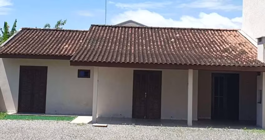 Casa em Itapoá/SC no Saí Mirim