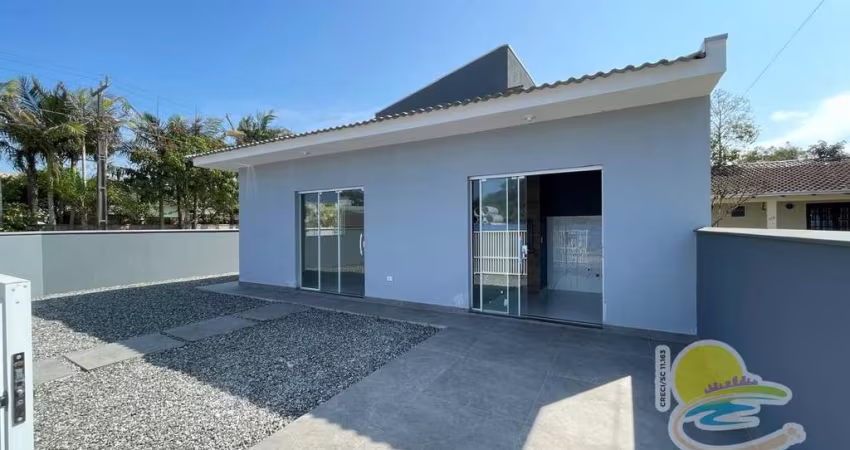 Casa em Itapoá SC  -   No Centro