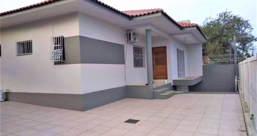 Casa com 3 quartos para alugar no Igara, Canoas 
