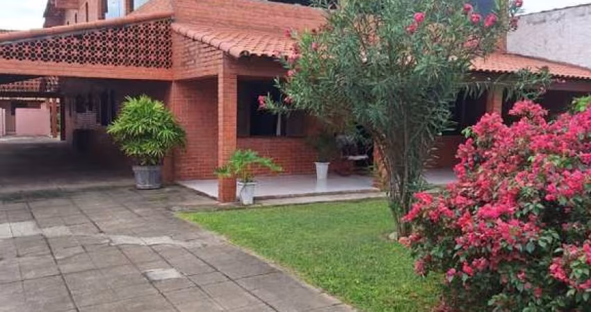 Casa para Venda em Saquarema, Boqueirão, 6 dormitórios, 1 suíte, 3 banheiros, 4 vagas