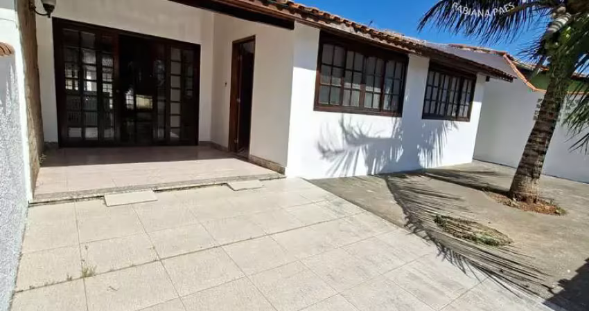 Casa em condomínio para locação em são pedro da aldeia, campo redondo, 3 dormitórios, 1 suíte, 3 banheiros