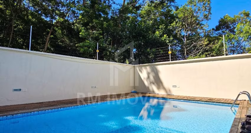 Apartamento de 02 dormitórios, sendo suíte, em uma das mais desejadas ruas do Itacorubi