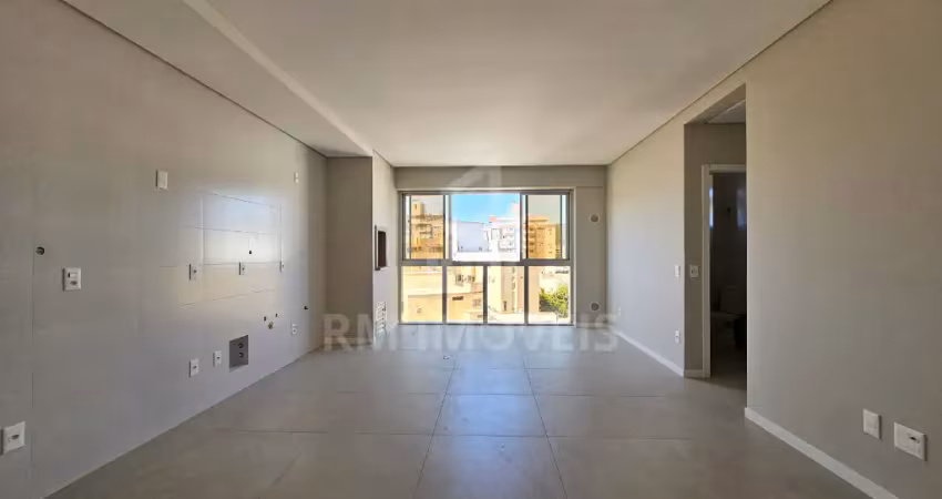 Apartamento novo de 2 dormitórios, sendo 1 suíte, com 1 vaga de garagem + hobby-box, na Rua Lauro Linhares!