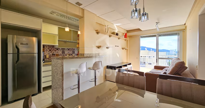 Apartamento de 2 dormitórios totalmente mobiliado, pronto para morar, com 1 vaga de garagem e vista livre, em condomínio clube!