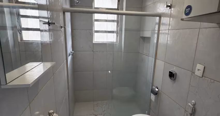 Vendo ótimo conjugado, em frente ao jardim botânico e farto comercios