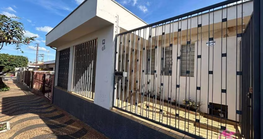 Casa com 3 dormitórios à venda, 198 m² por R$ 520.000,00 - Centro - Leme/SP