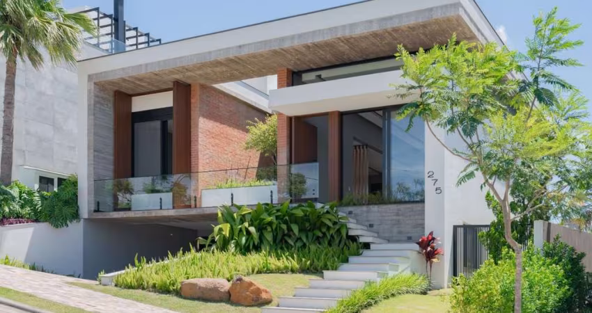 Casa à venda, 303 m² por R$ 2.490.000,00 - Vila Nova - Porto Alegre/RS
