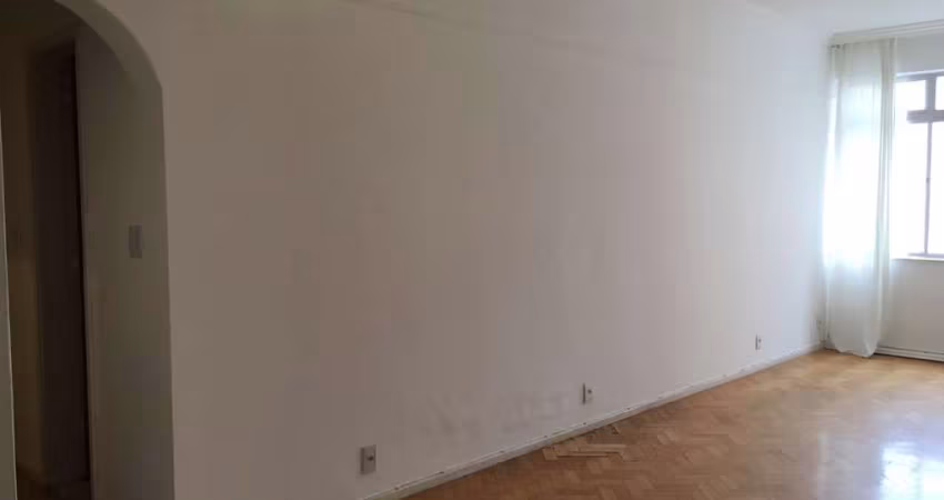 Apartamento com 3 dormitórios à venda, 100 m² por R$ 830.000,00 - Moinhos de Vento - Porto Alegre/RS