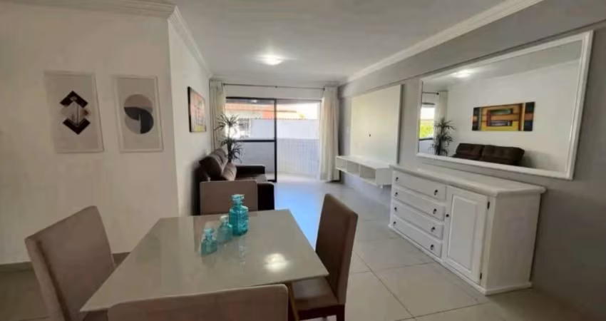 Apartamento amplo, mobiliado, confortável e a perto da praia!