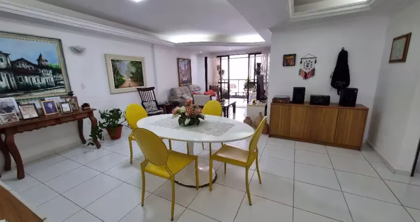 Amplo apartamento com vista mar à venda em intermares – 4 quartos e 147m²!