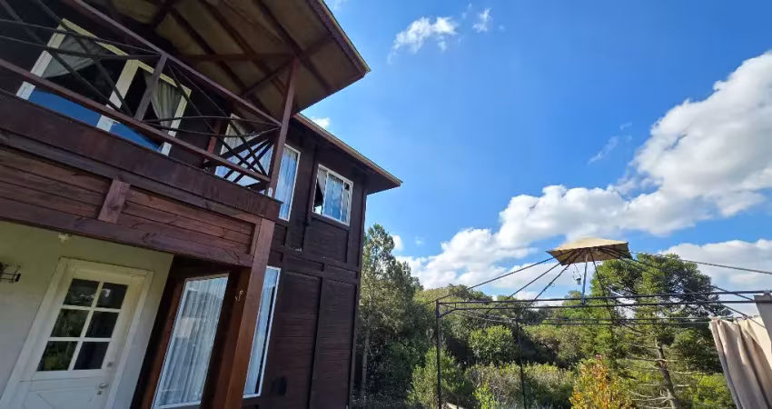 Linda casa em condominio fechado - pertinho de curitiba - muita paz e natureza!