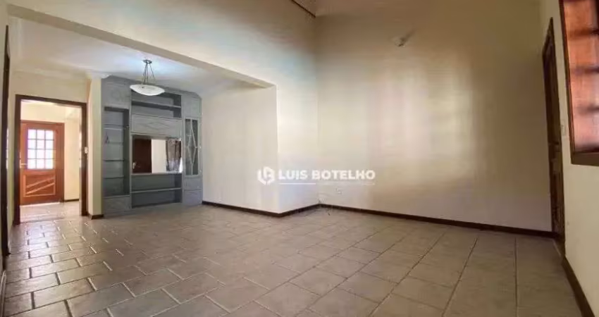 Casa térrea no residencial green village com 3 dormitórios e 4 vagas de garagem - r$ 1.200.000,00