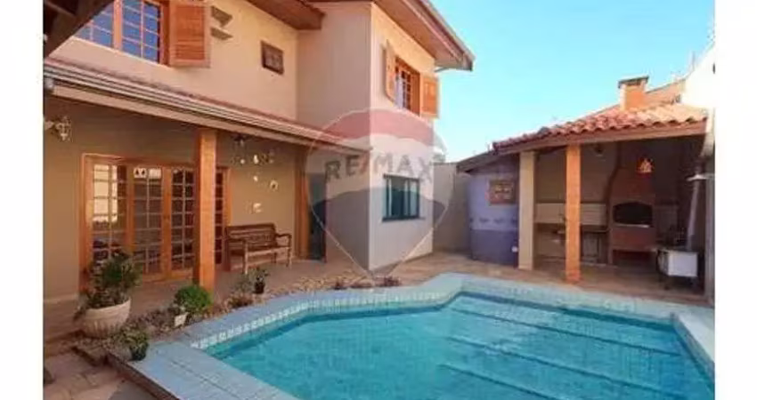 Casa sobrado à venda com 3 suítes - 234,25m² de área útil - por r$ 1.107.000,00 - parque residencial