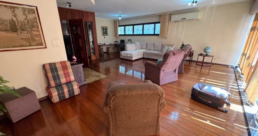 Apartamento de 04 dormitórios