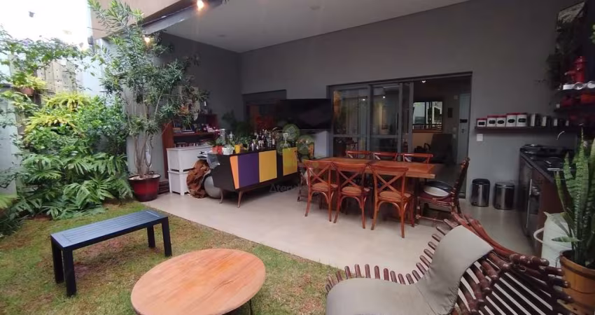 Incrível Apartamento Térreo em Moema  -  Quintal Privativo