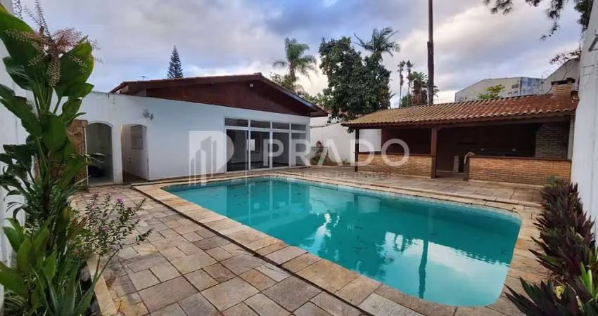 Casa para venda no bairro de interlagos bolsão 3 dormitórios 2 suítes 4 vagas de garagem