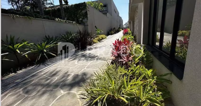 Casa à venda em condomínio hipíca max garden com 4 suítes 6 vagas de garagem