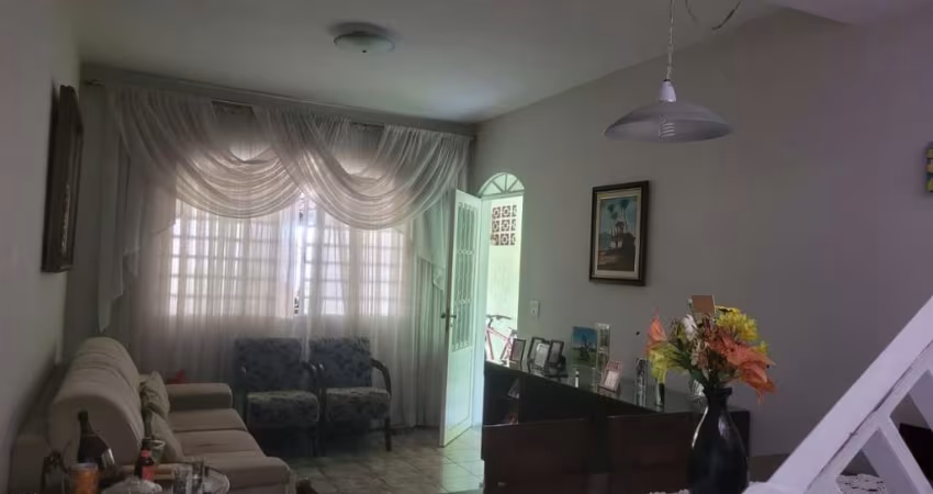 Casa para Locação em São José dos Campos, Jardim das Indústrias, 3 dormitórios, 1 suíte, 2 banheiros, 2 vagas