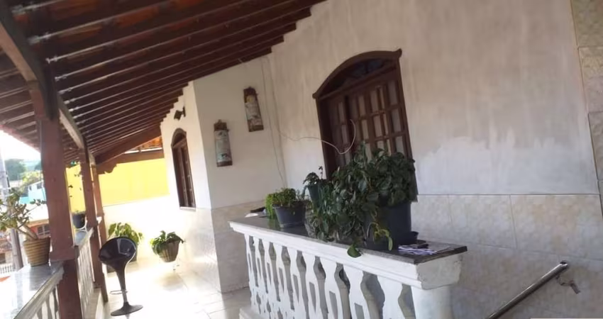Casa Alto Padrão em Água Branca, Contagem/MG
