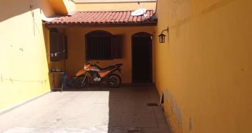 Casa em Pedra Azul, Contagem/MG